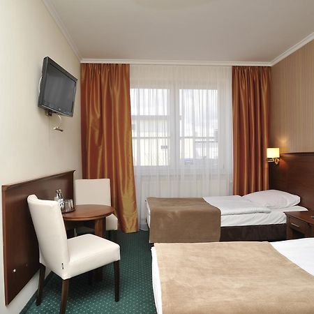 Hotel Lotos Woskrzenice Duze Luaran gambar