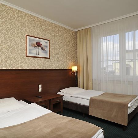 Hotel Lotos Woskrzenice Duze Luaran gambar