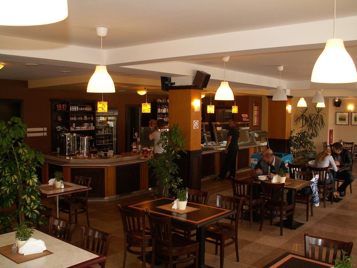 Hotel Lotos Woskrzenice Duze Luaran gambar
