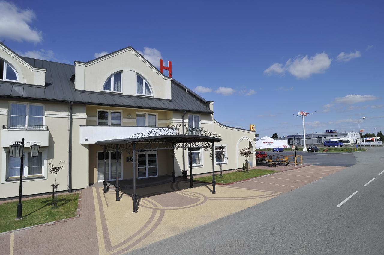 Hotel Lotos Woskrzenice Duze Luaran gambar