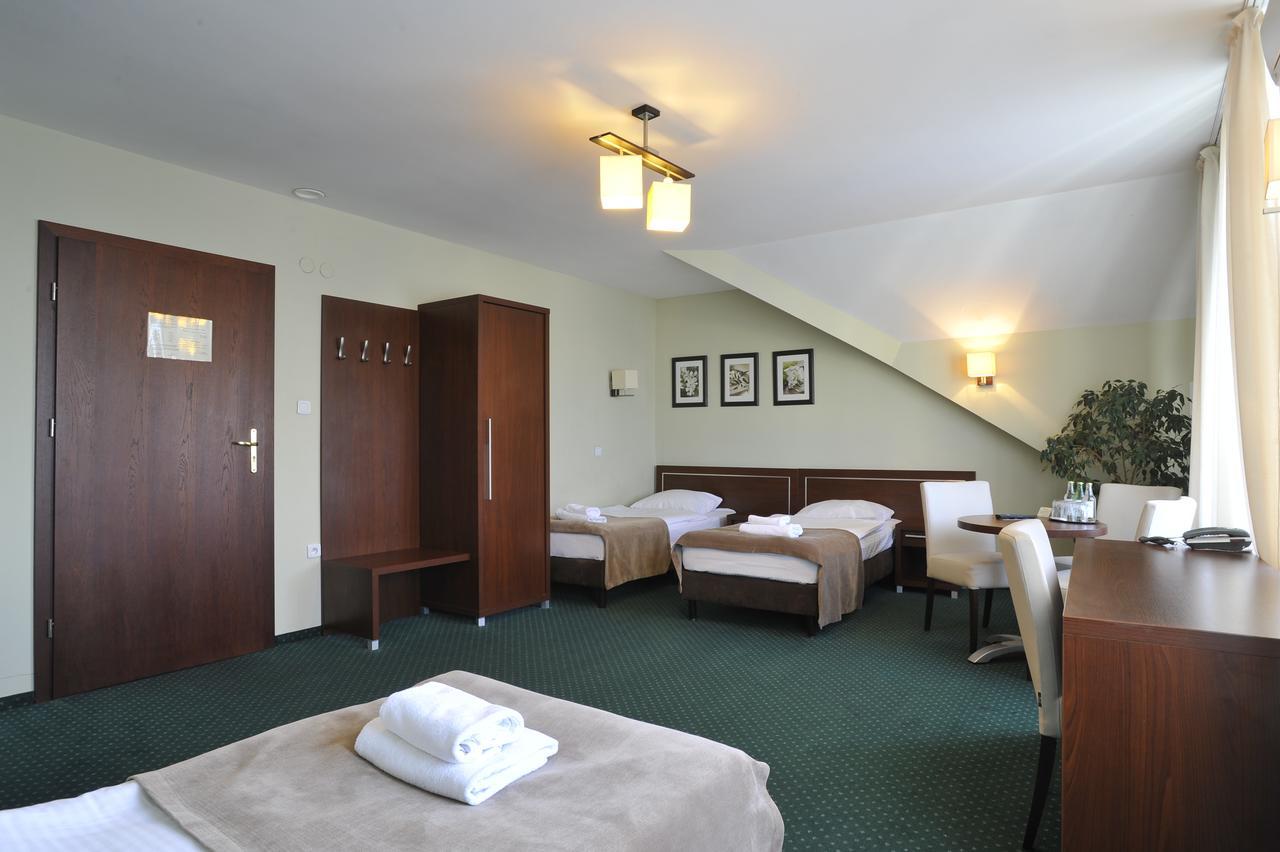 Hotel Lotos Woskrzenice Duze Luaran gambar